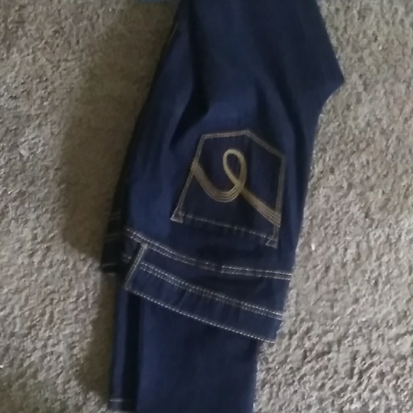 Jeans - Picture 1 of 2